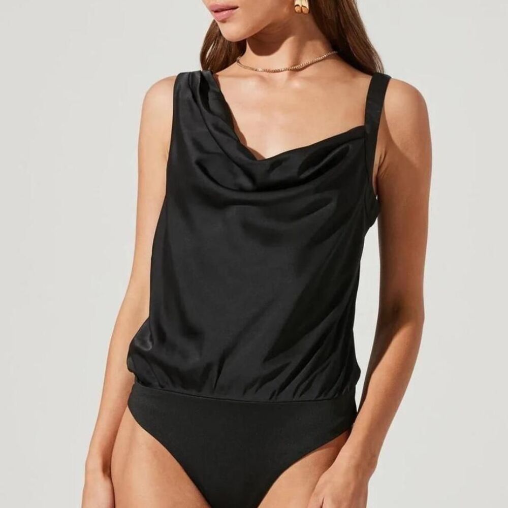 ASTR The Label Elegant Black Cowl Neck Bodysuit Sleeveless Top Womens S NWT